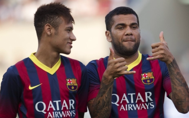 Neymar pleads with Barcelona to keep Manchester United free transfer target