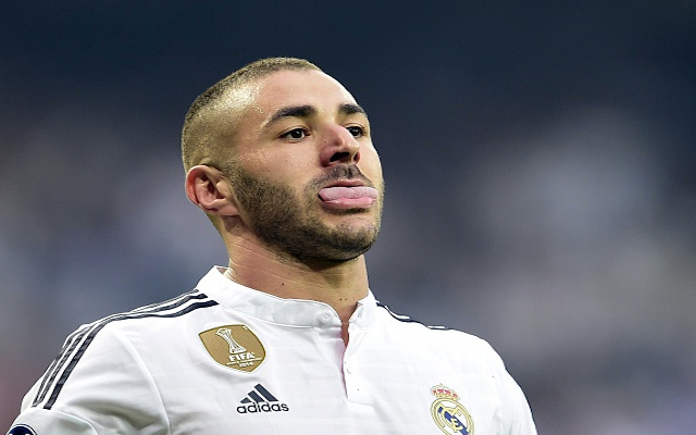 Italian journalist ABUSED by ANGRY Arsenal fans as Benzema deal looks OFF