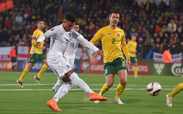 Oxlade-Chamberlain goal video: Lithuania 0-3 England – Spurs & Arsenal combine as 10/10 Three Lions cruise