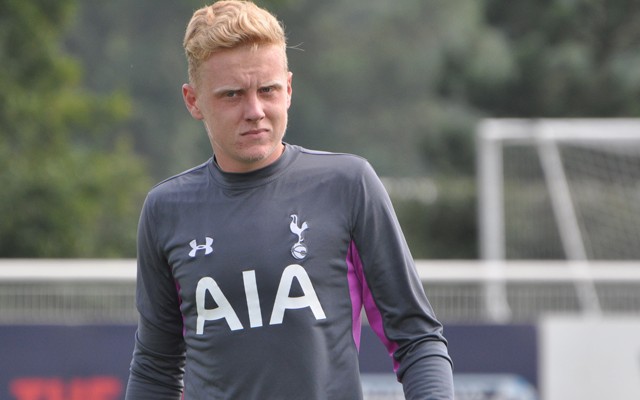 (Video) Sublime save and shocking miss see Spurs hold Liverpool’s Under-21